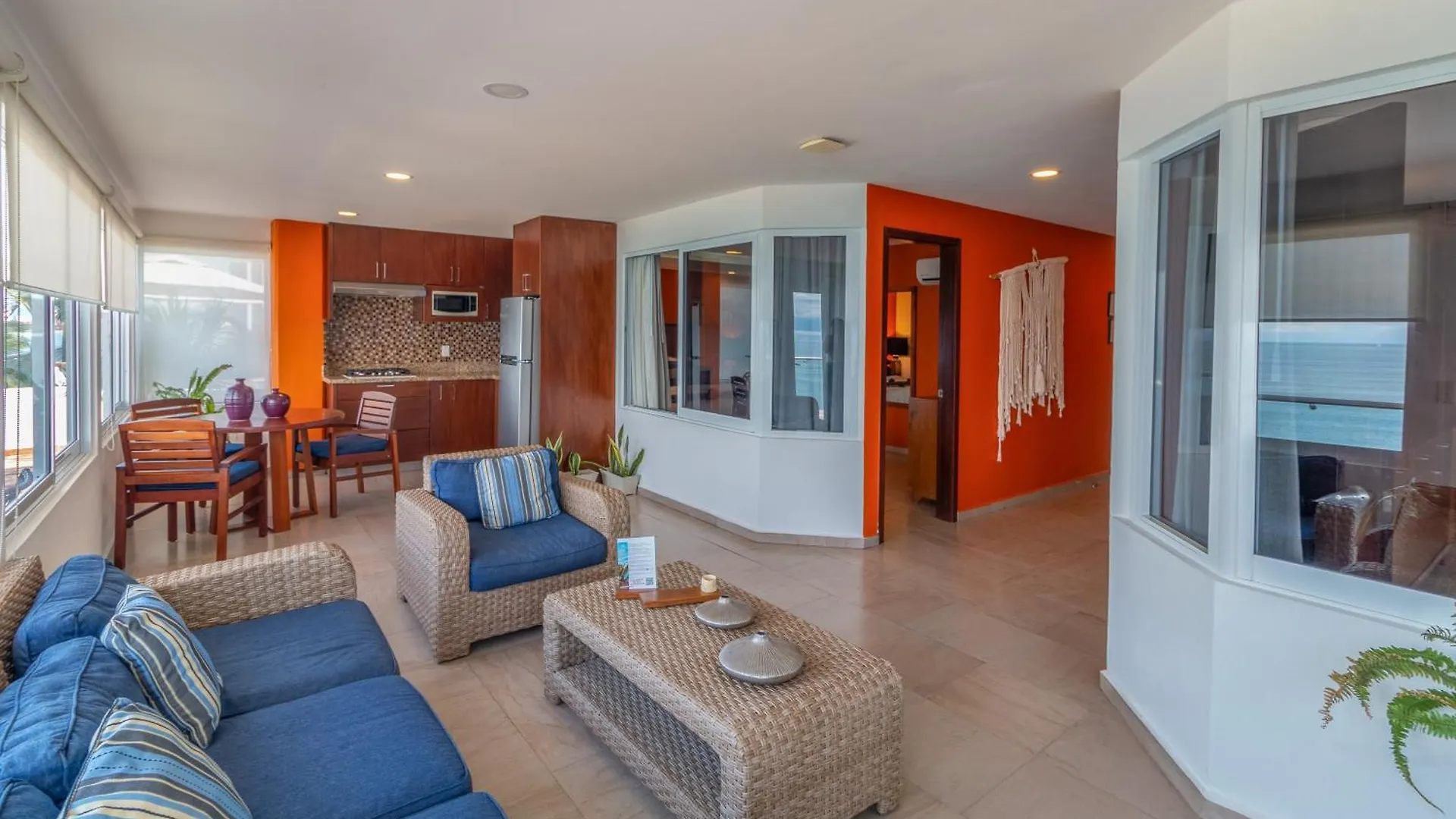 The Paramar Beachfront Boutique Hotel With Breakfast Included - Downtown Malecon Puerto Vallarta
