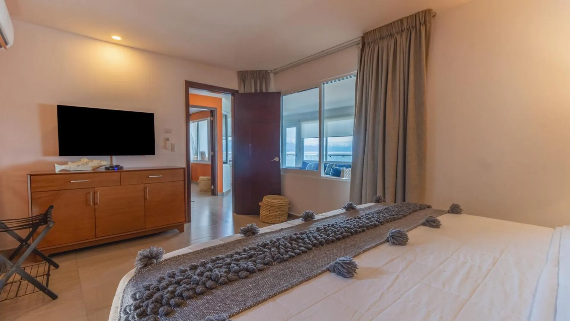 ****  The Paramar Beachfront Boutique Hotel With Breakfast Included - Downtown Malecon Puerto Vallarta Mexiko