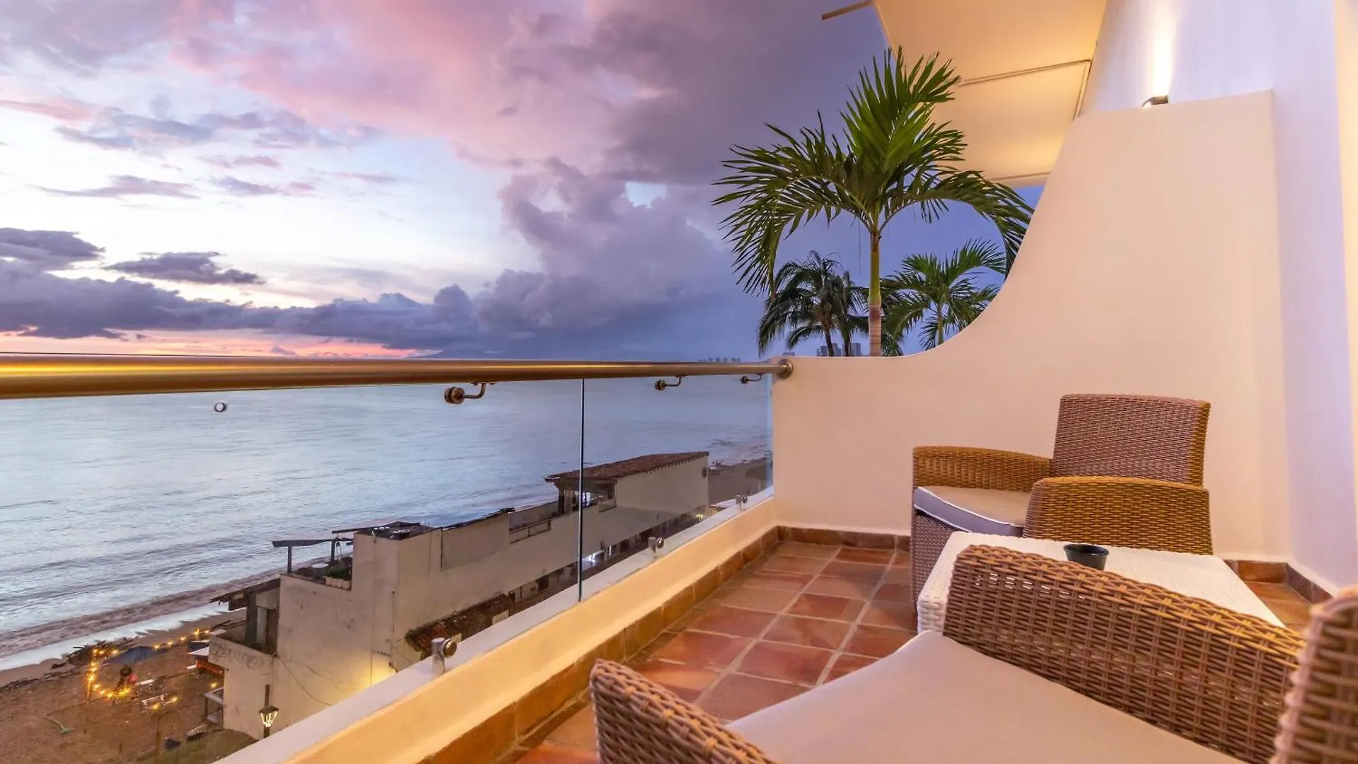 The Paramar Beachfront Boutique Hotel With Breakfast Included - Downtown Malecon Puerto Vallarta