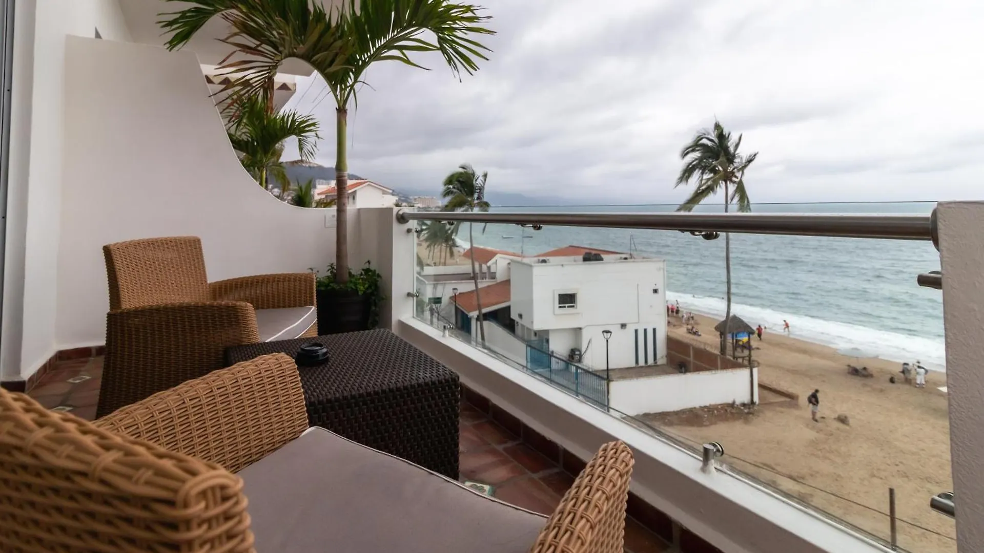 The Paramar Beachfront Boutique Hotel With Breakfast Included - Downtown Malecon Puerto Vallarta