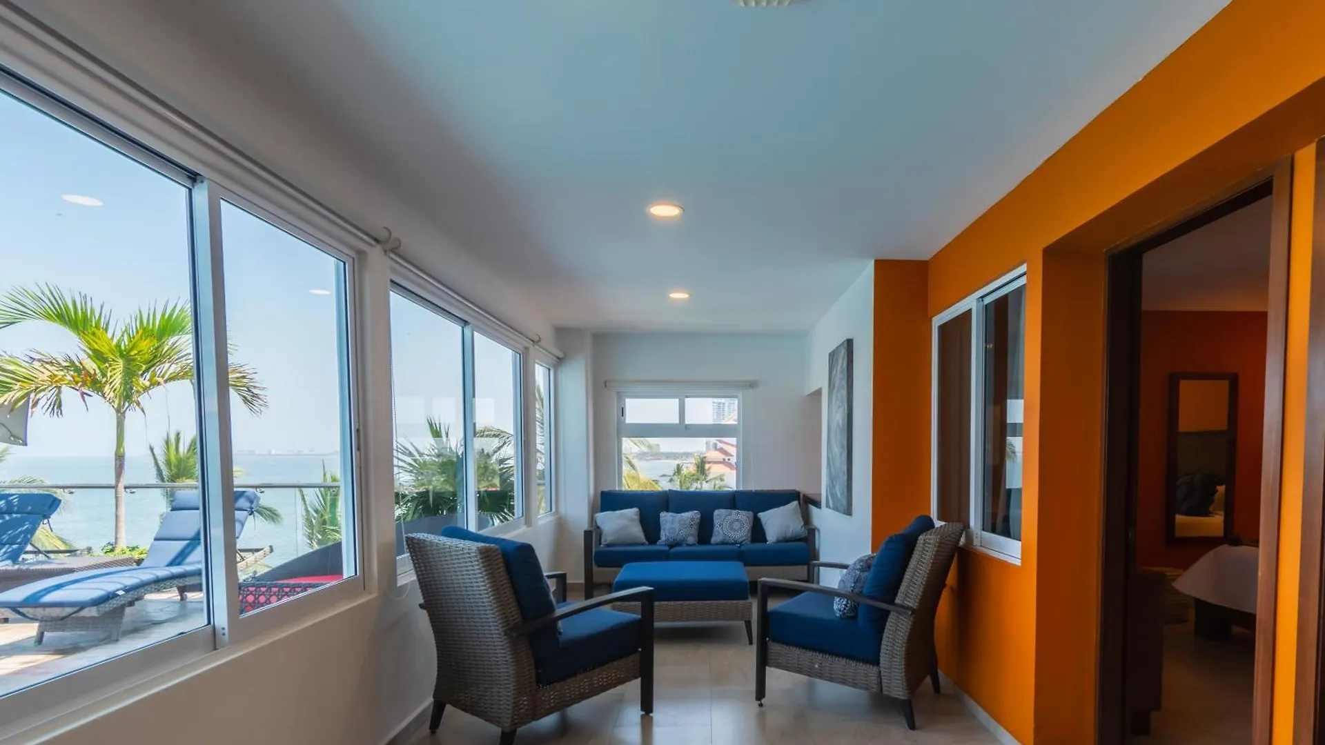 The Paramar Beachfront Boutique Hotel With Breakfast Included - Downtown Malecon Puerto Vallarta 4*,  Mexique