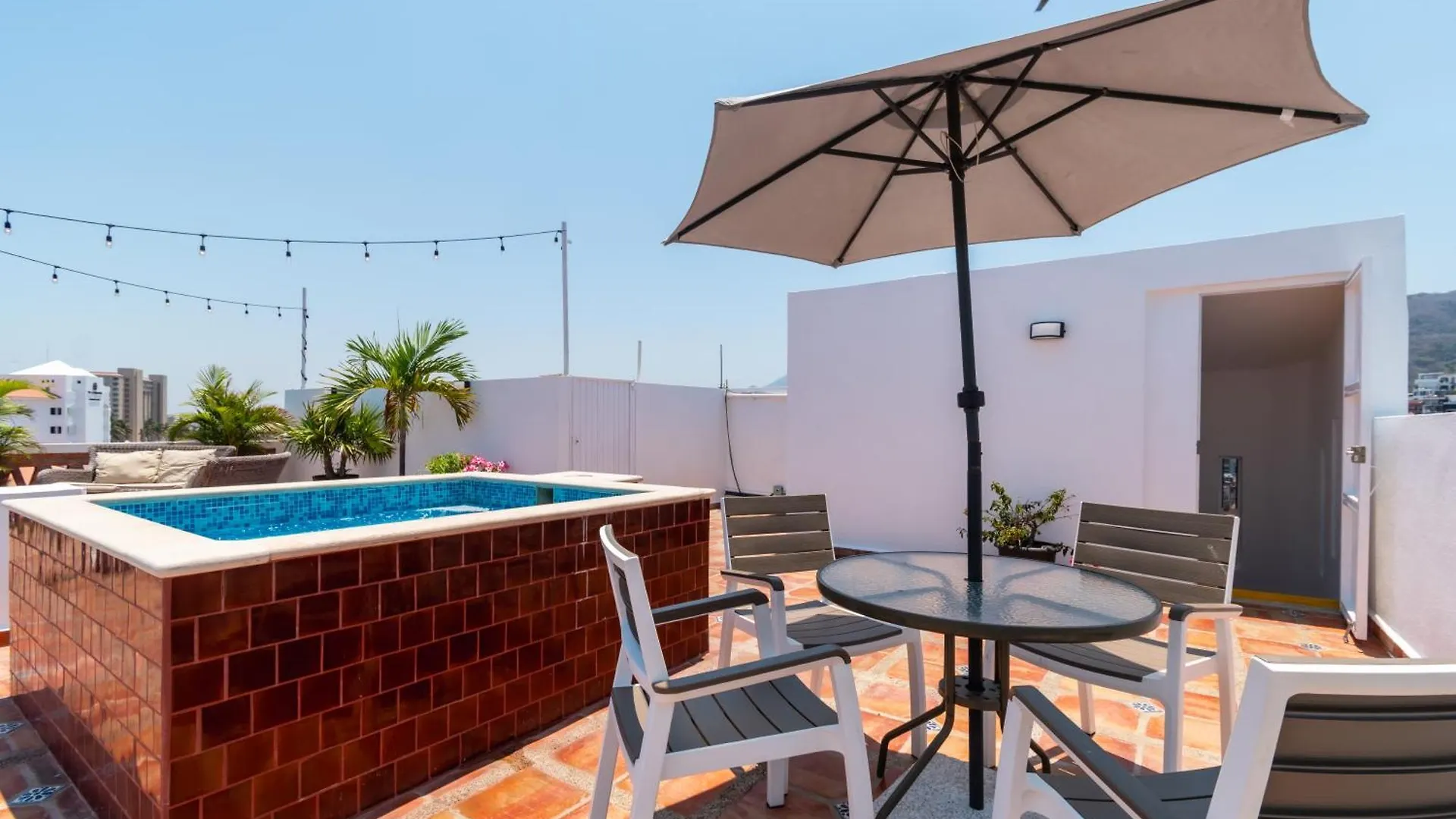 The Paramar Beachfront Boutique Hotel With Breakfast Included - Downtown Malecon Puerto Vallarta