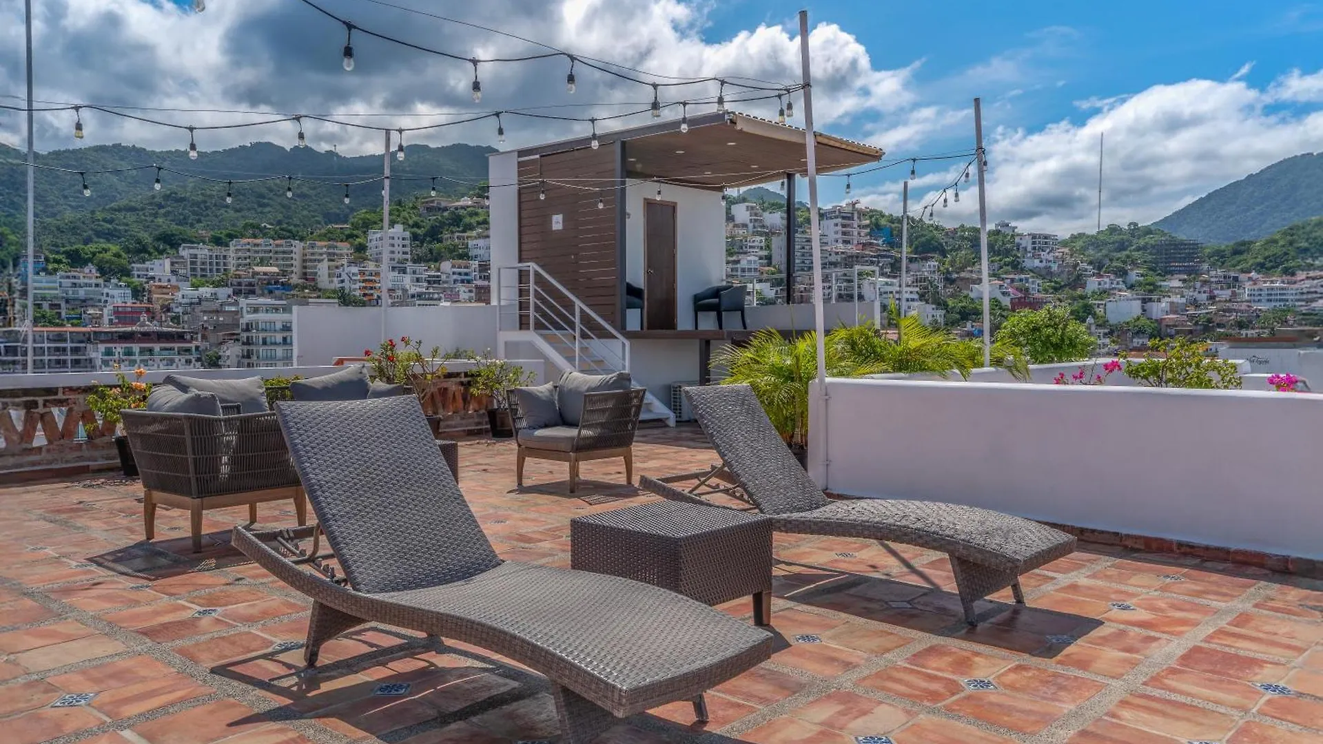 The Paramar Beachfront Boutique Hotel With Breakfast Included - Downtown Malecon Puerto Vallarta 4*,  Mexique