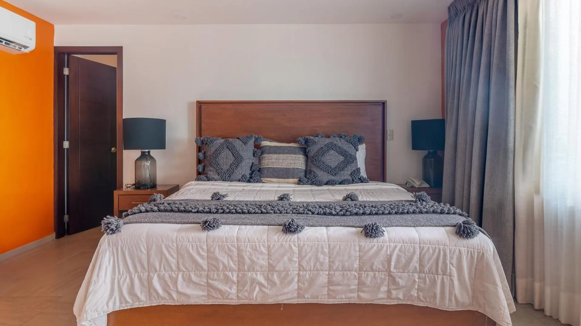 The Paramar Beachfront Boutique Hotel With Breakfast Included - Downtown Malecon Puerto Vallarta